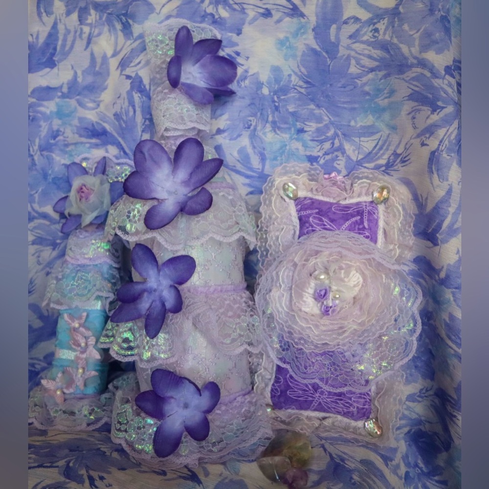 Hand Crafted Glory Of The Dawn Gypsy Bottles And Pillow Gift Set - Picture 3 of 15